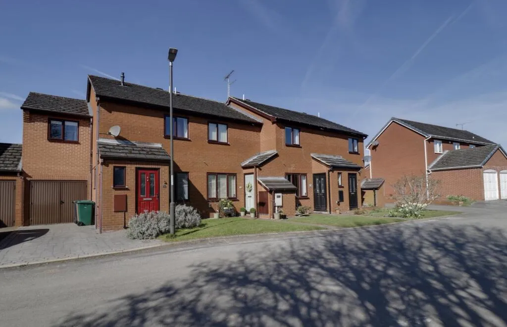 3 bed End of Terrace