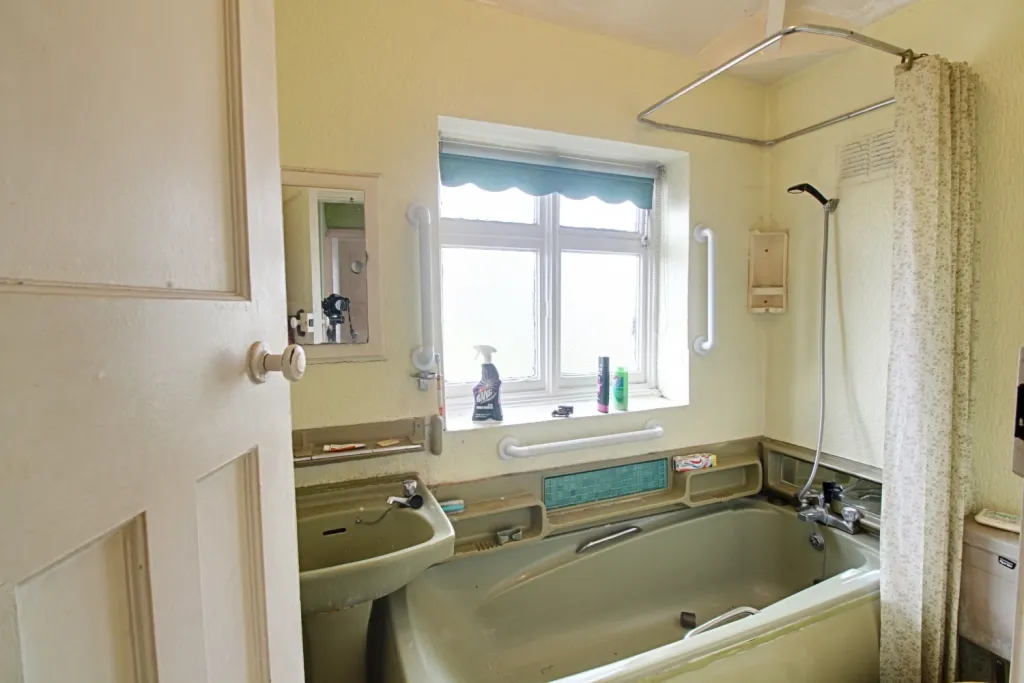 3 bed Semi-Detached