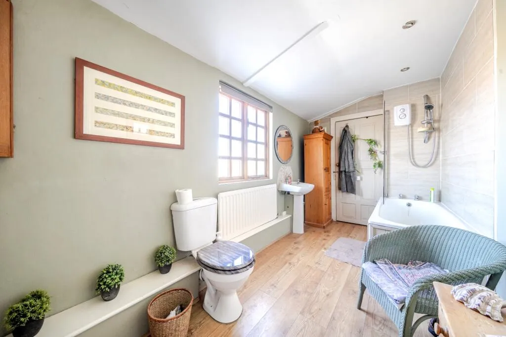 3 bed House