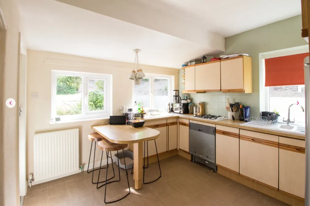 4 bed Detached Bungalow