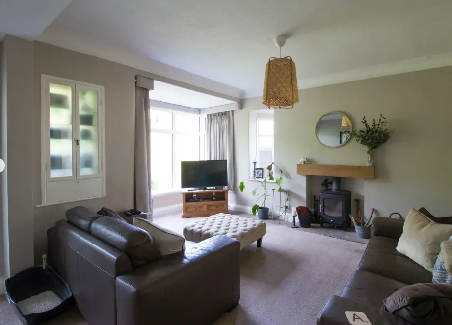 4 bed Detached Bungalow