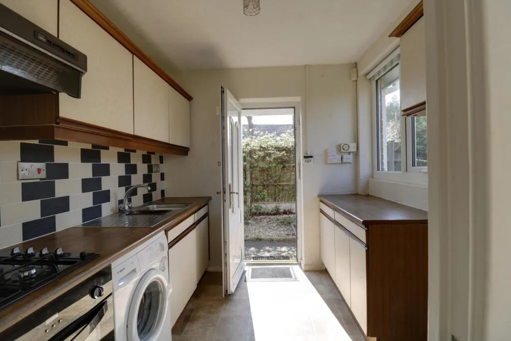 2 bed Semi-Detached Bungalow