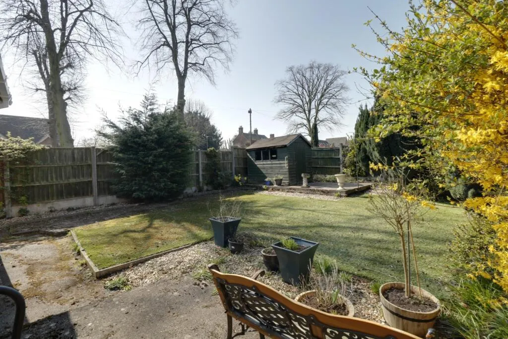 2 bed Semi-Detached Bungalow