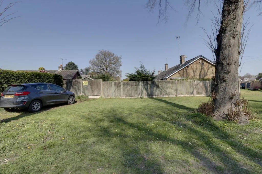 2 bed Semi-Detached Bungalow