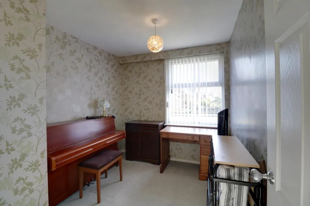 2 bed Semi-Detached Bungalow