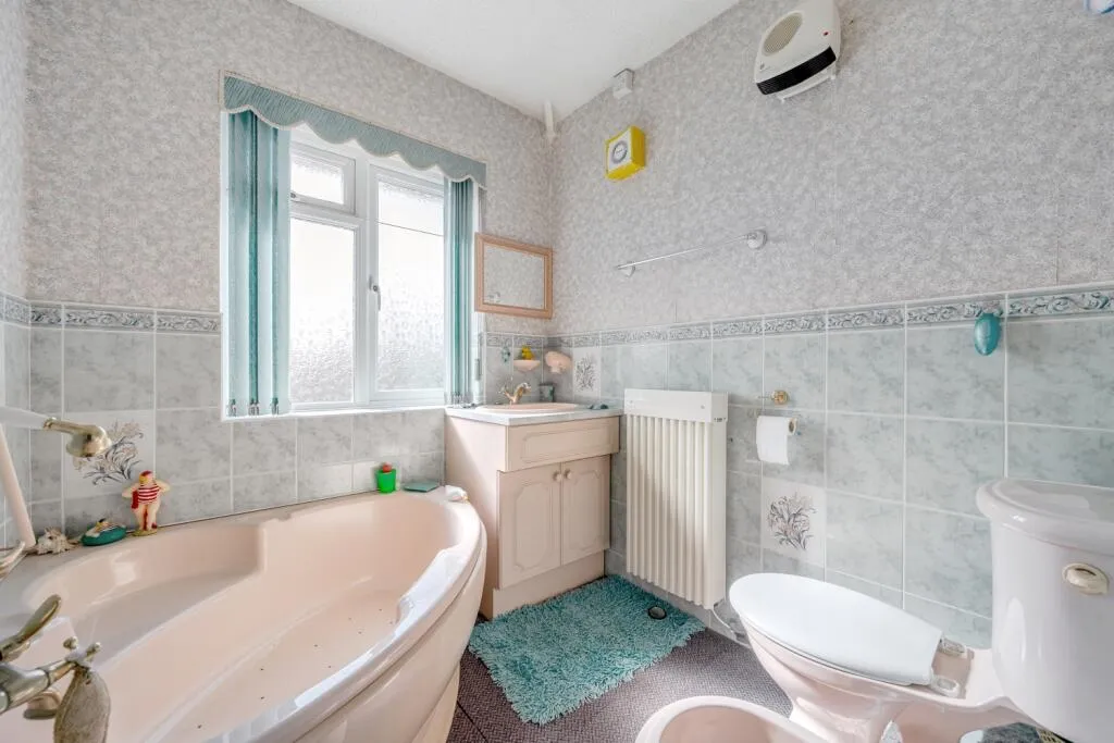 3 bed Semi-Detached