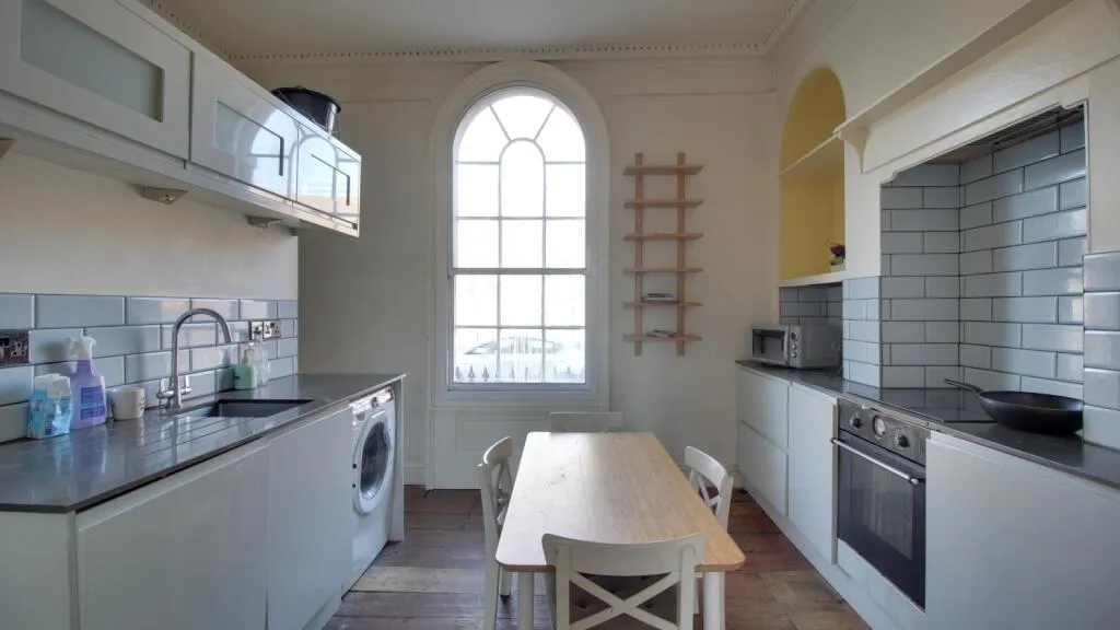 2 bed Ground Flat