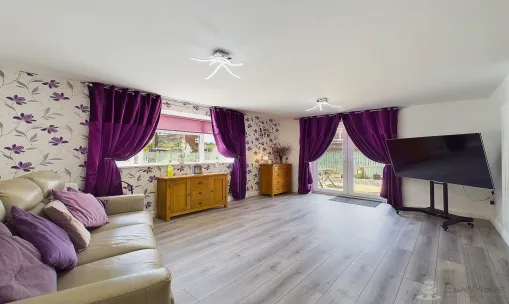 5 bed Semi-Detached