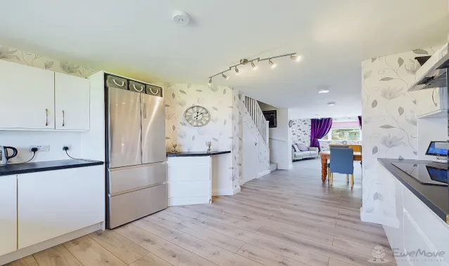 5 bed Semi-Detached