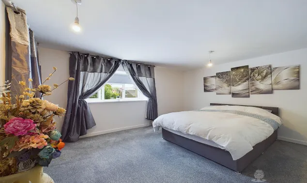 5 bed Semi-Detached