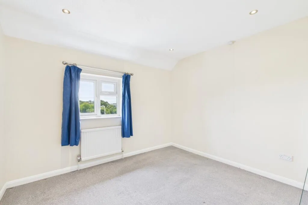 3 bed Terraced
