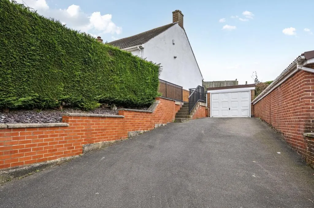 2 bed Detached Bungalow