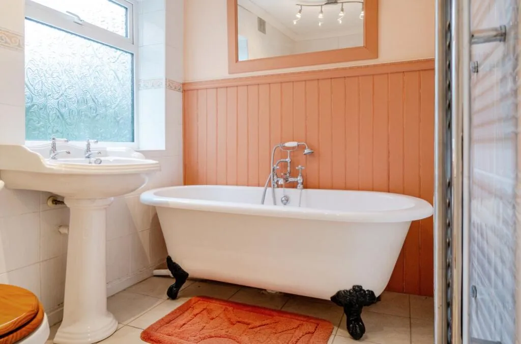 2 bed Detached Bungalow