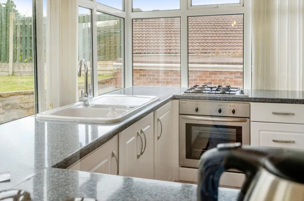 2 bed Detached Bungalow