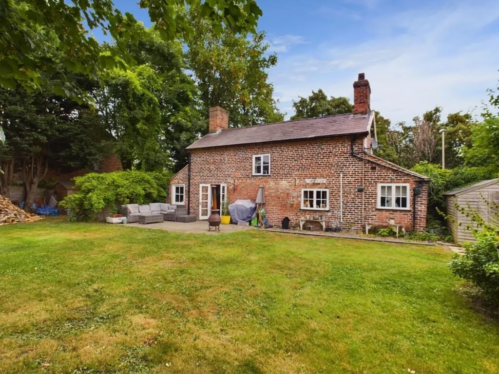 2 bed Cottage
