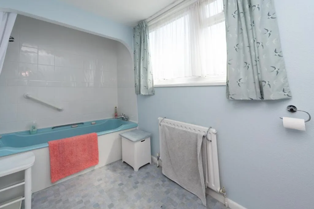 3 bed Detached