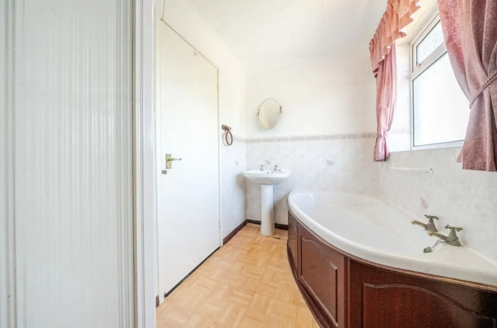 3 bed Semi-Detached