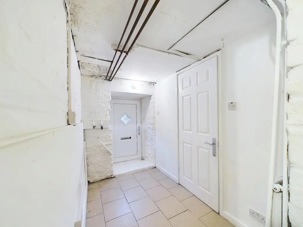 3 bed End of Terrace