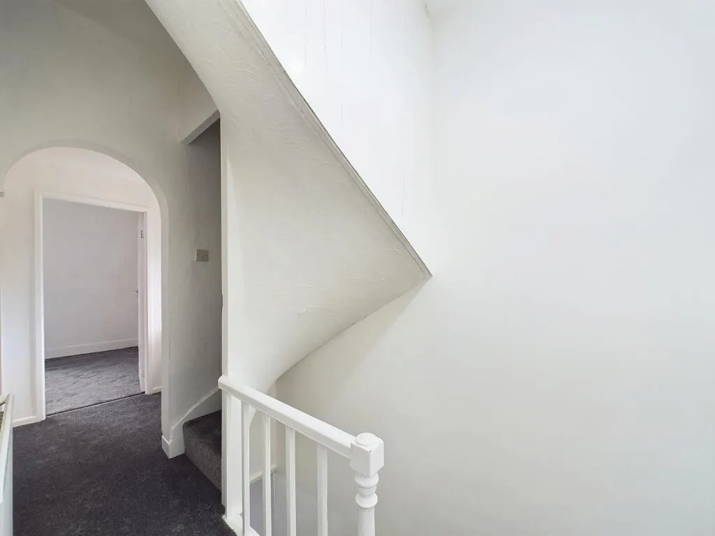 3 bed End of Terrace