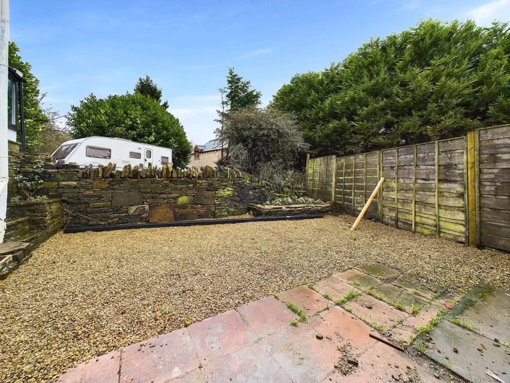 3 bed End of Terrace
