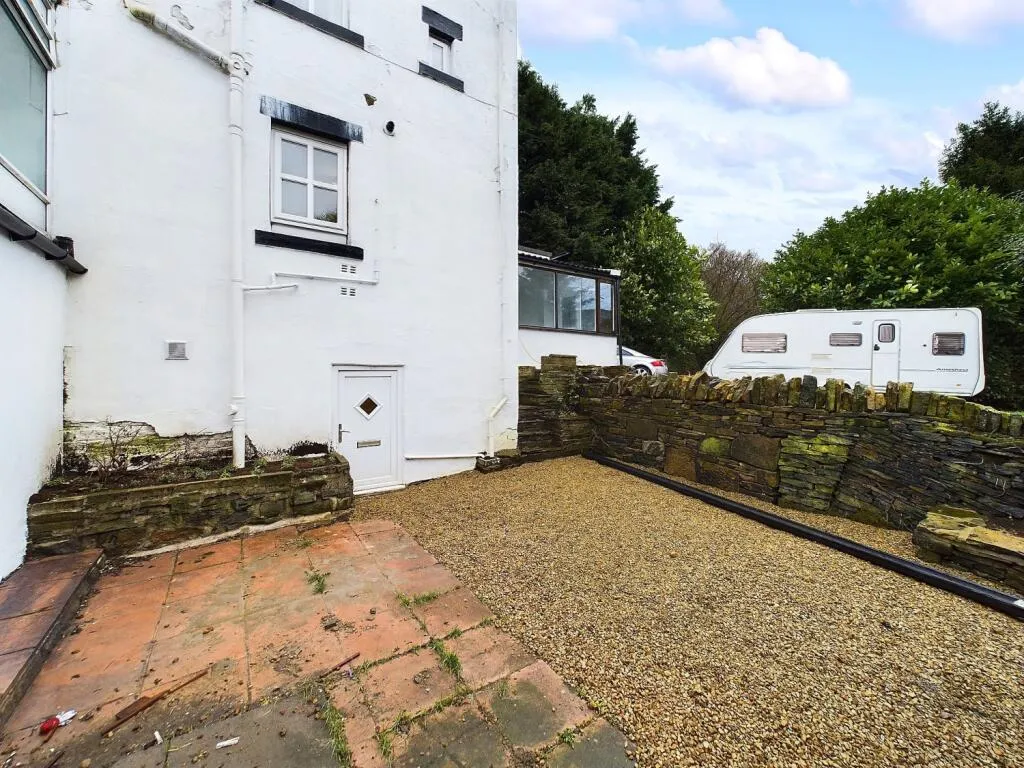 3 bed End of Terrace