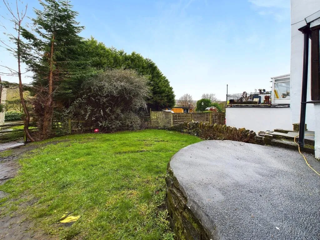 3 bed End of Terrace