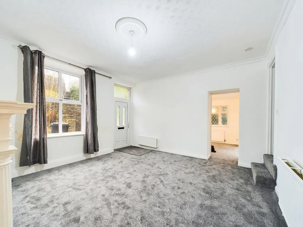 3 bed End of Terrace