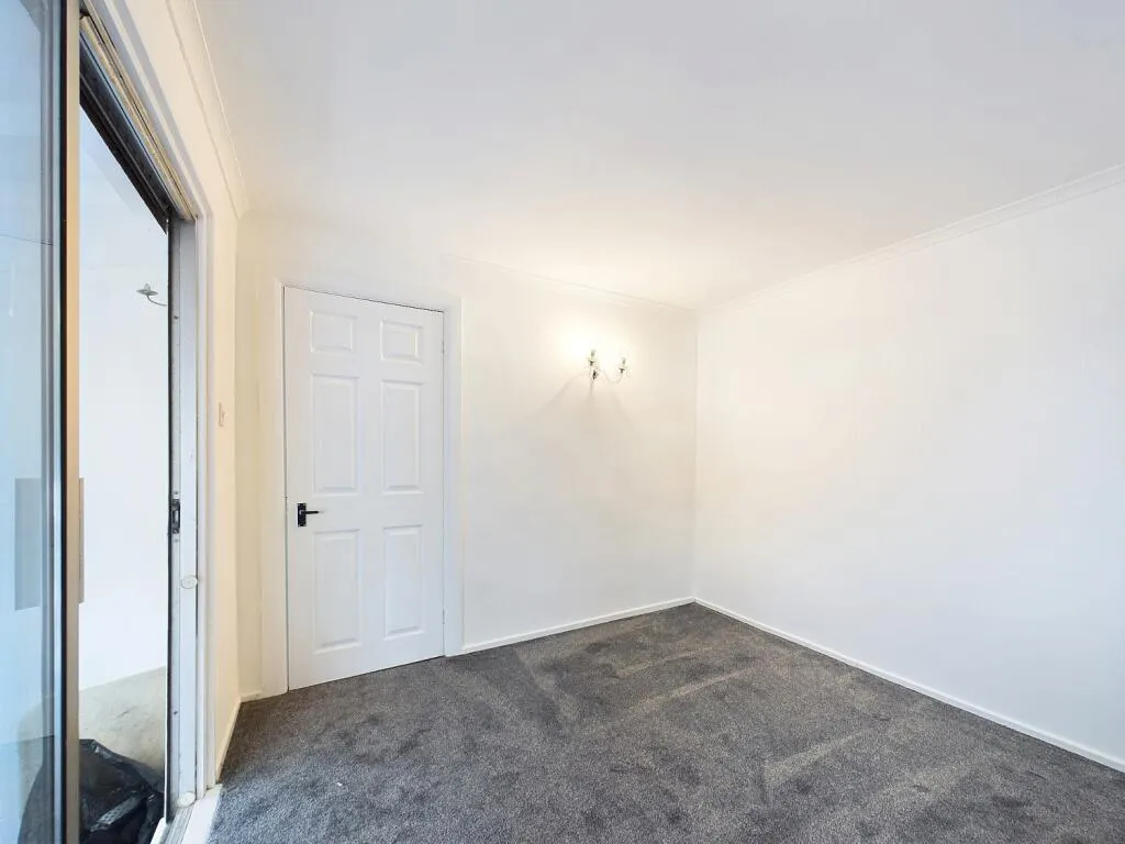 3 bed End of Terrace