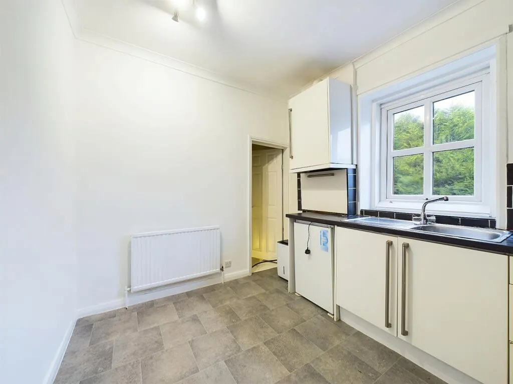 3 bed End of Terrace