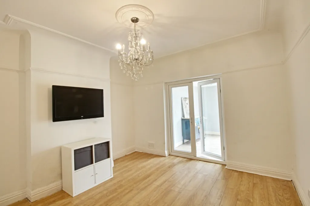 3 bed Semi-Detached