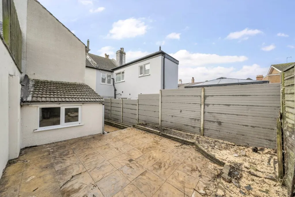 3 bed Terraced