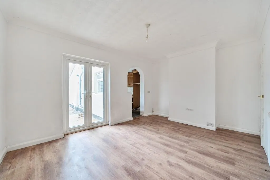 3 bed Terraced