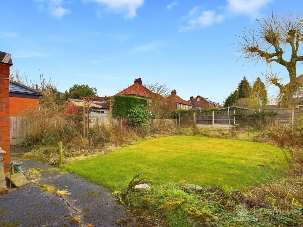 4 bed Semi-Detached