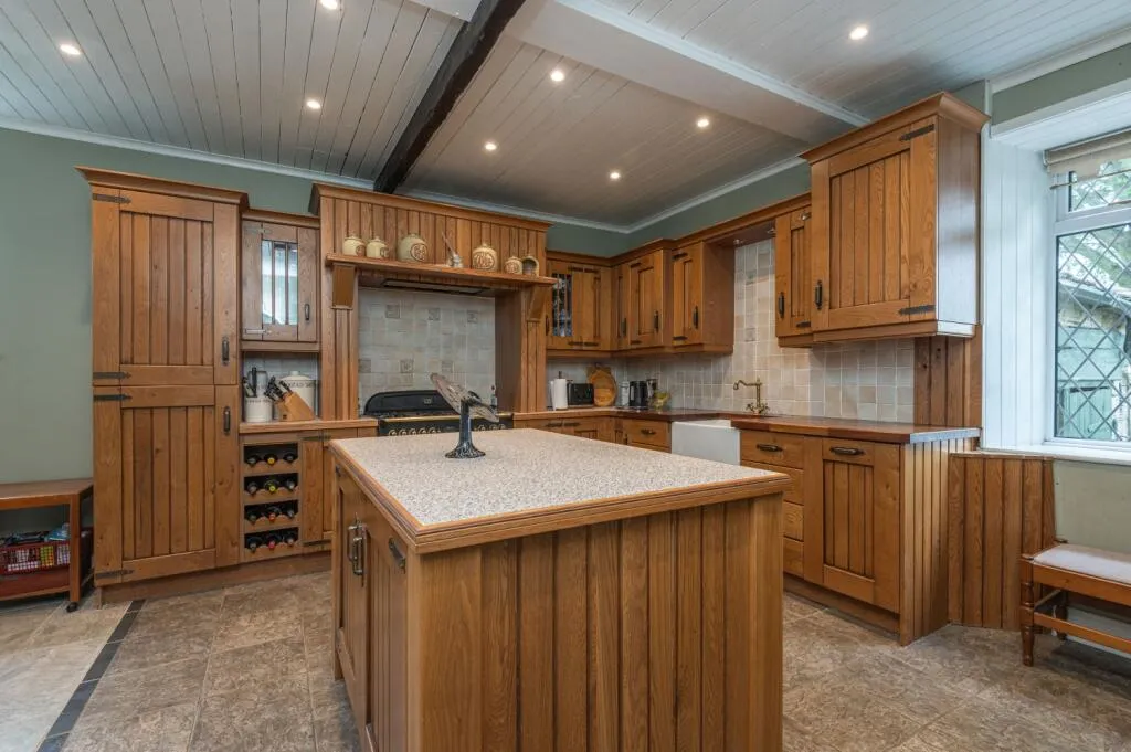 4 bed Character Property