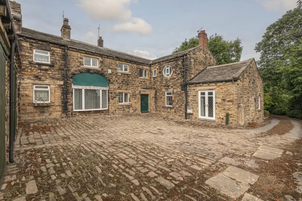 4 bed Character Property