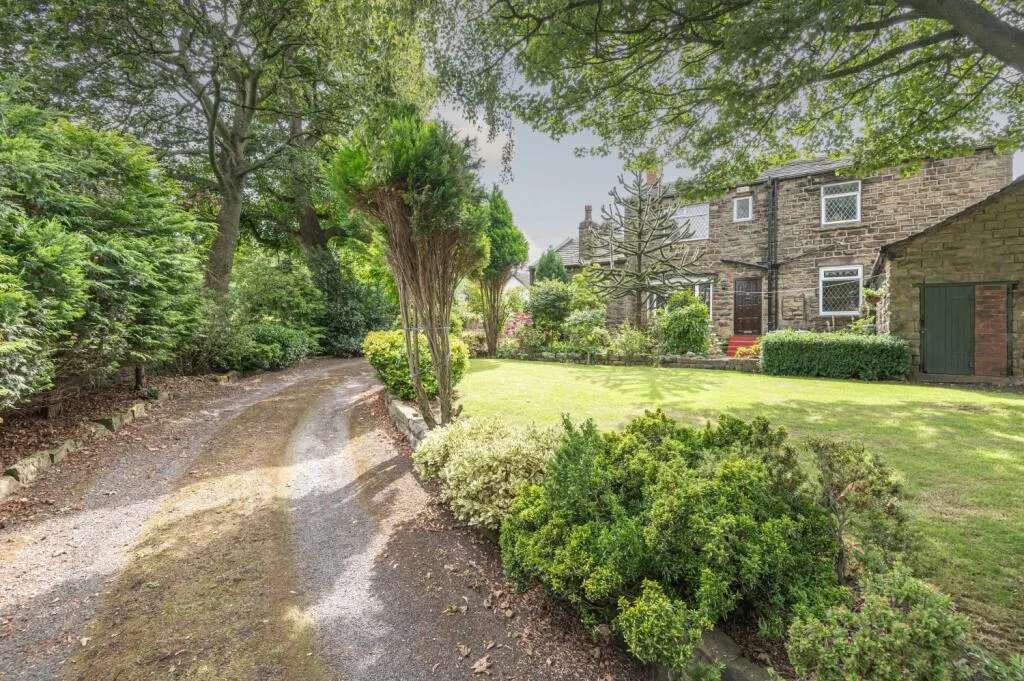4 bed Character Property