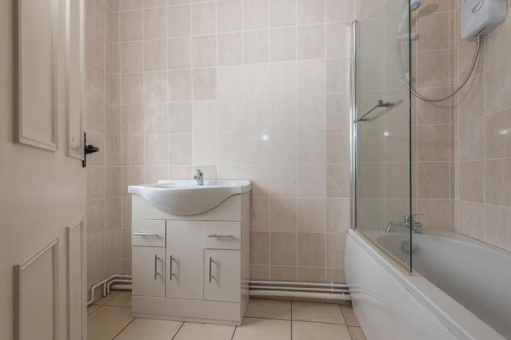 4 bed Character Property