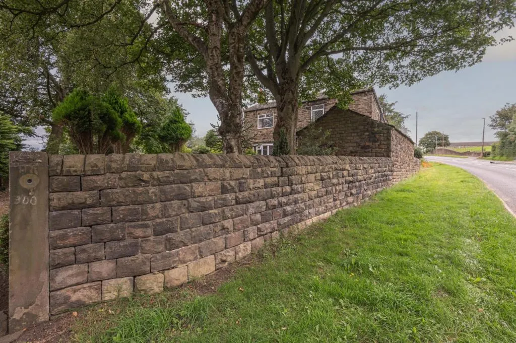 4 bed Character Property