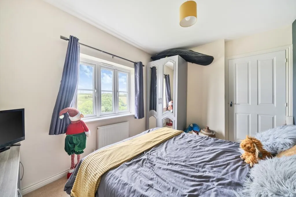 4 bed Detached