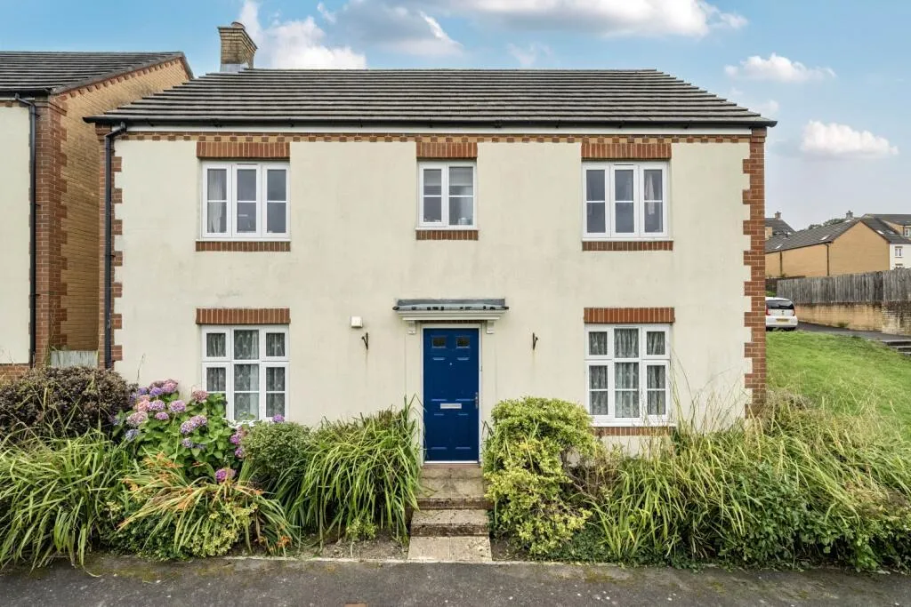 4 bed Detached