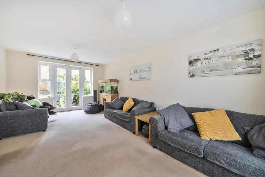 4 bed Detached