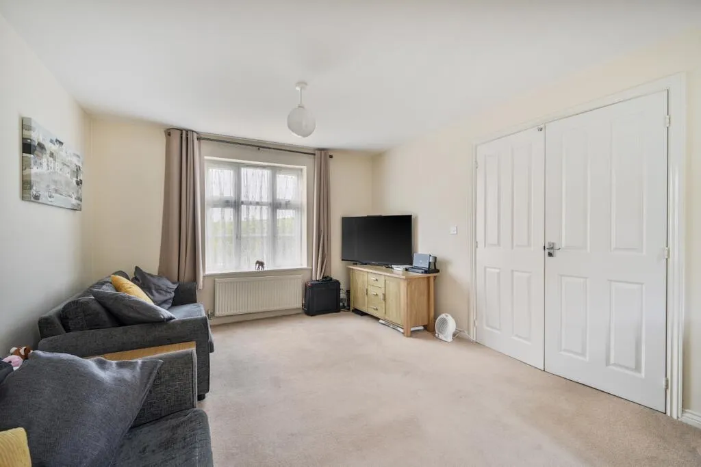 4 bed Detached