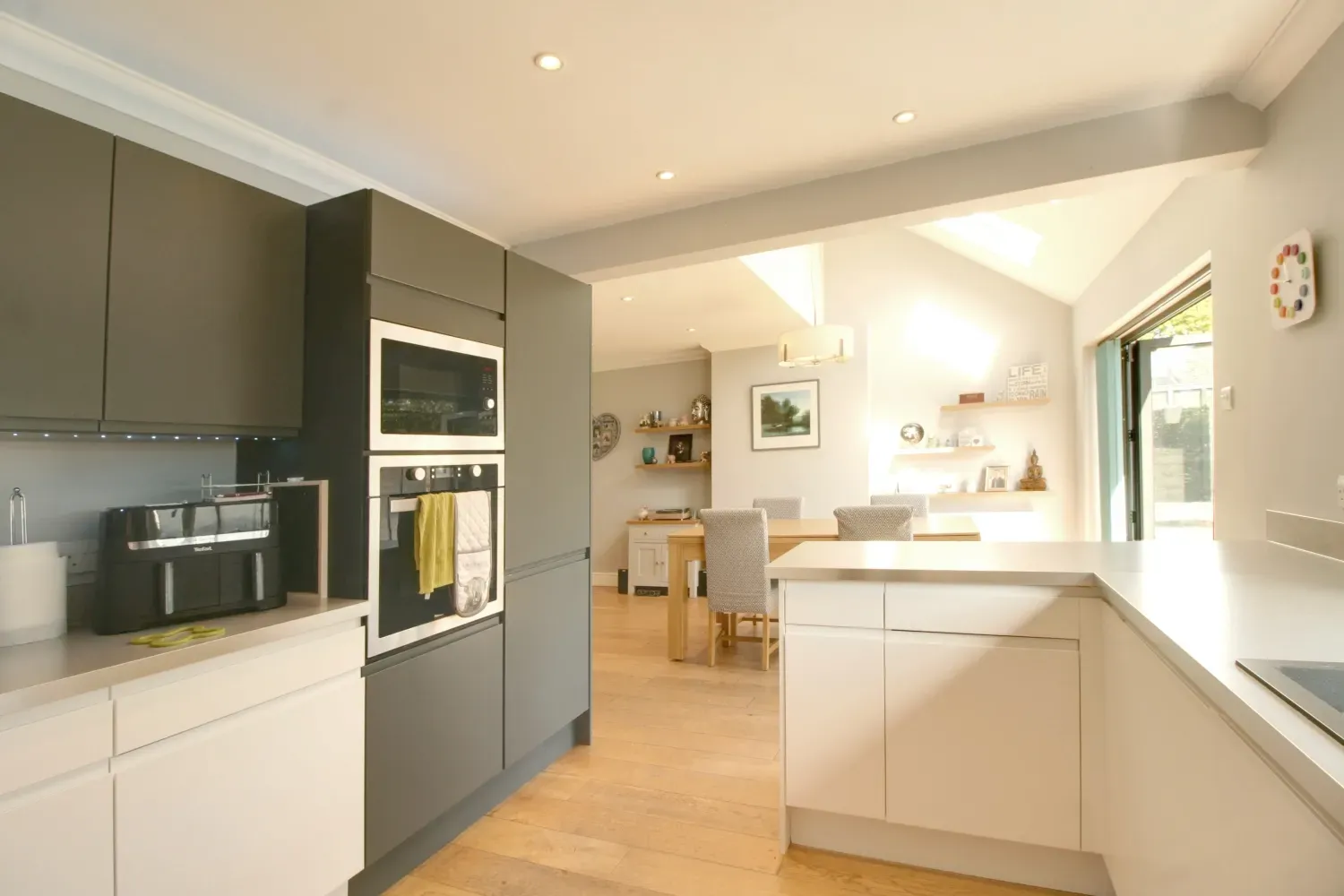 3 bed Semi-Detached Bungalow