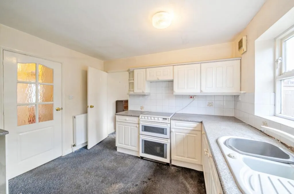 4 bed Detached