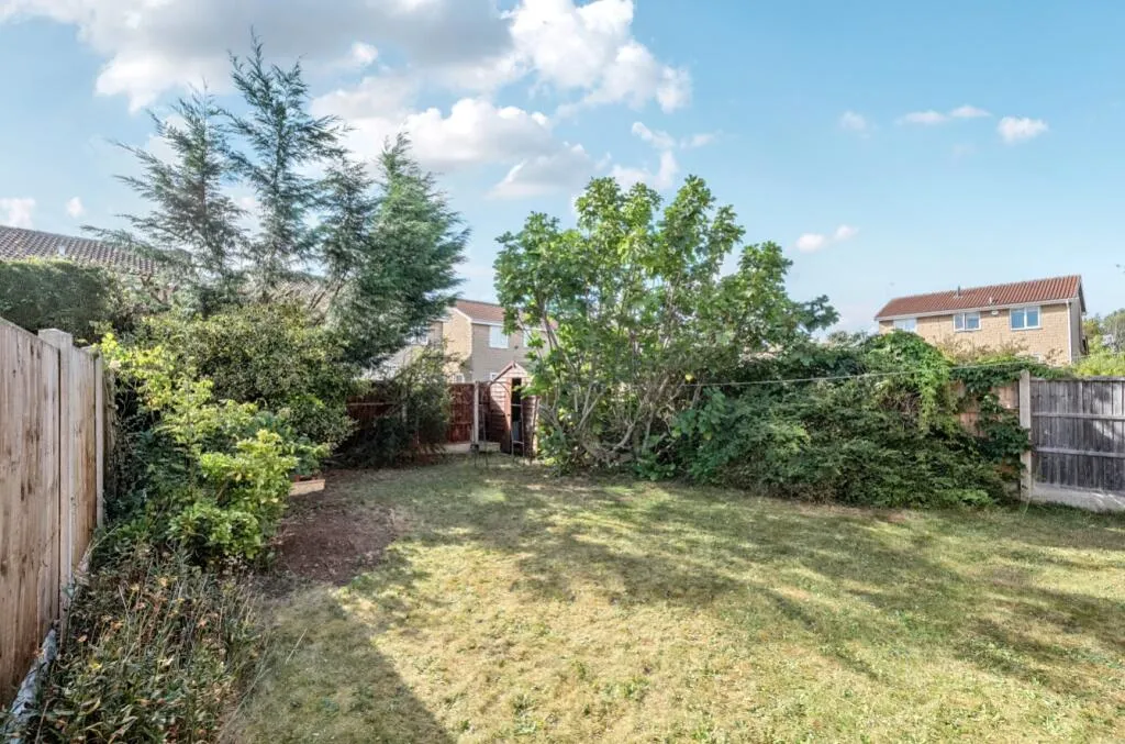 4 bed Detached