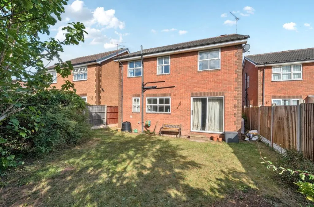 4 bed Detached