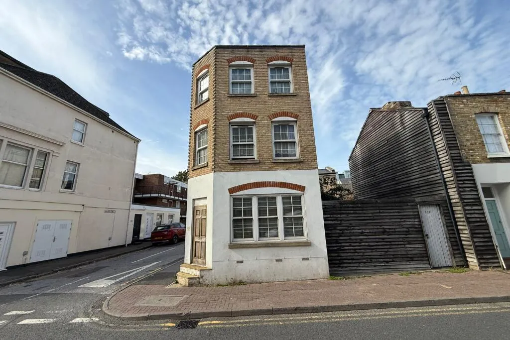 3 bed House