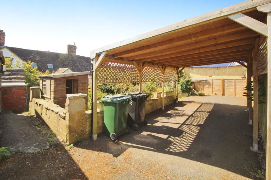 3 bed Terraced