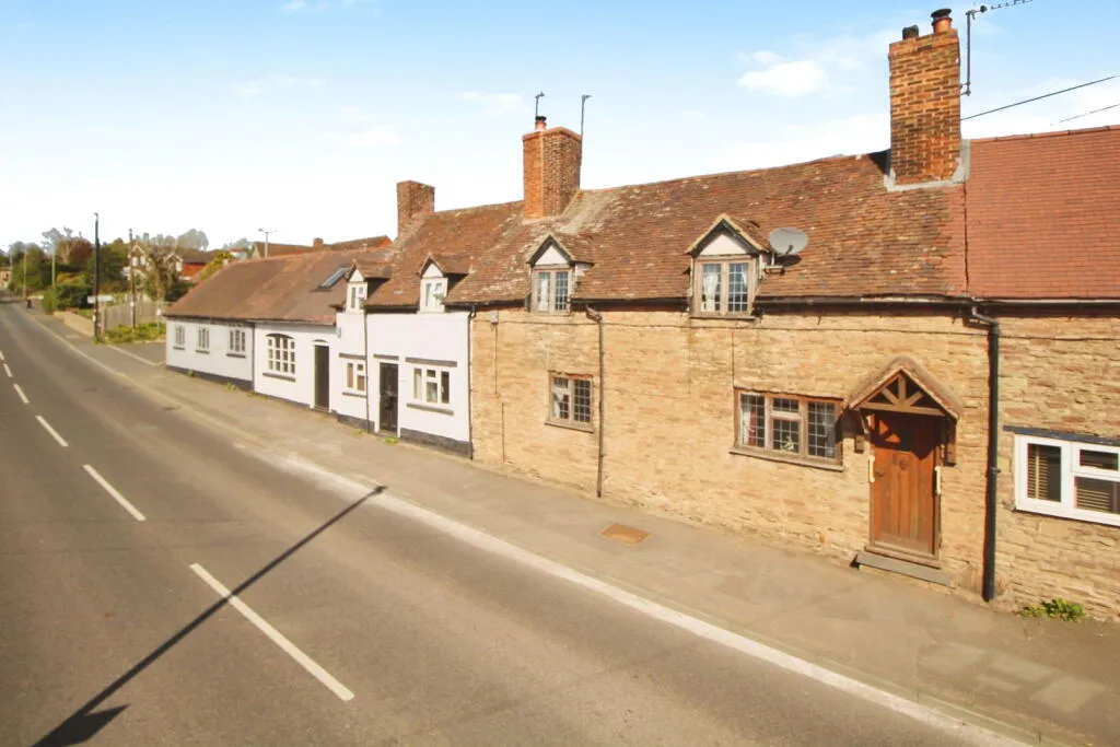 3 bed Terraced