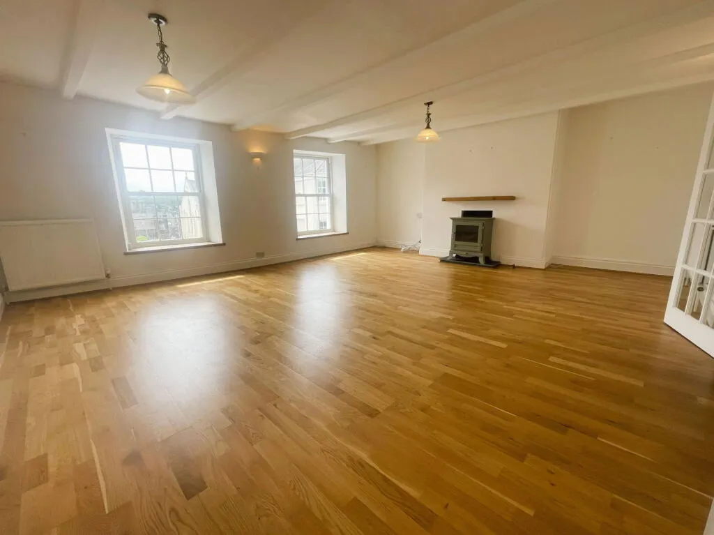 3 bed Apartment